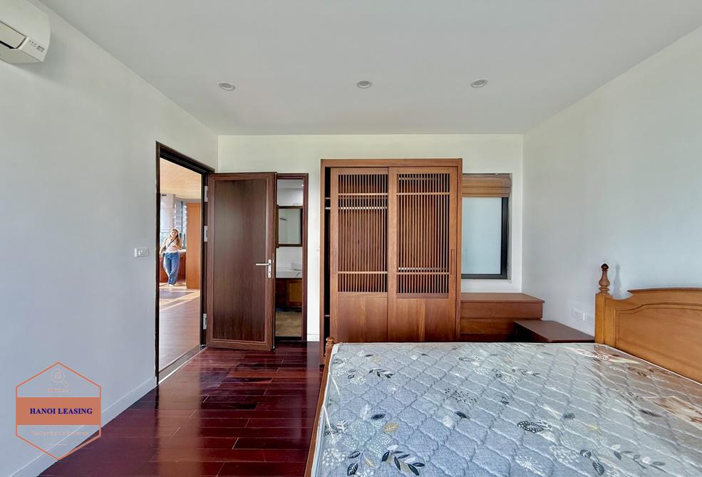 Lake view 2 bedrooms apartment for rent in alley 50 Dang Thai Mai st, Tay Ho Lake view 2 bedrooms apartment for rent in alley 50 Dang Thai Mai st, Tay Ho