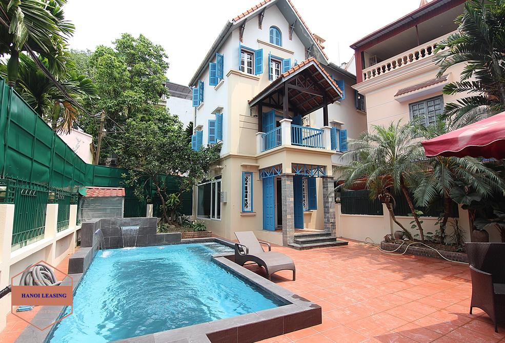 To Ngoc Van house rental with beautiful patio garen and swimming pool