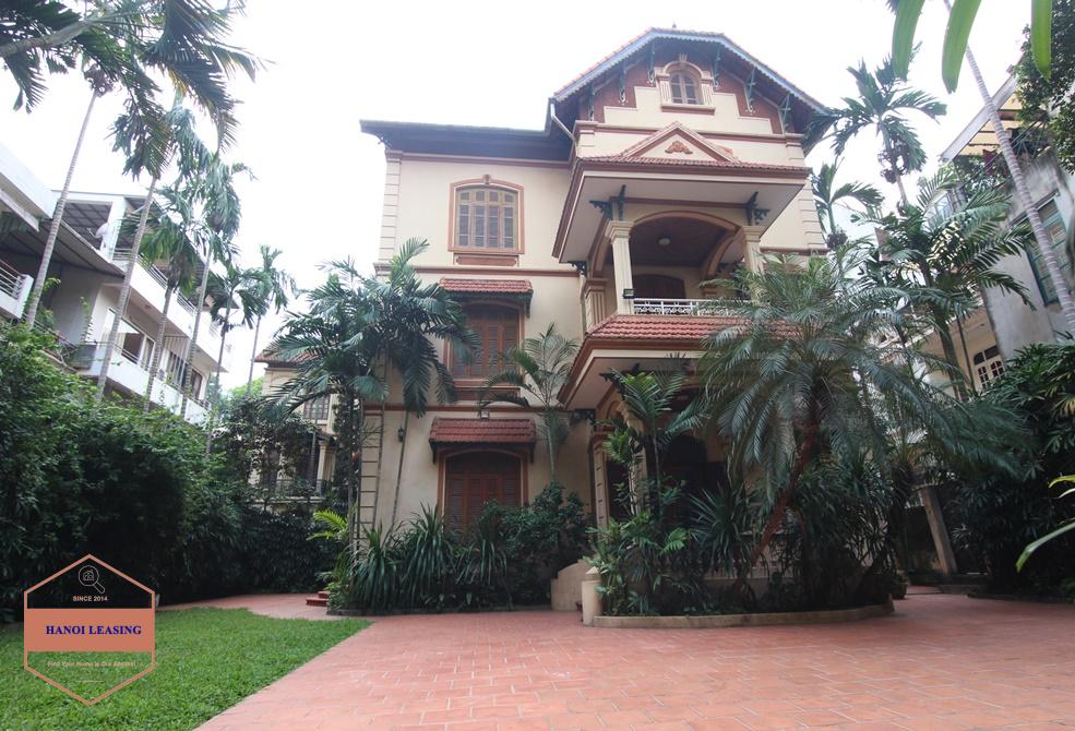 Nice house with large courtyard for rent in Tay Ho area, Westlake, Hanoi