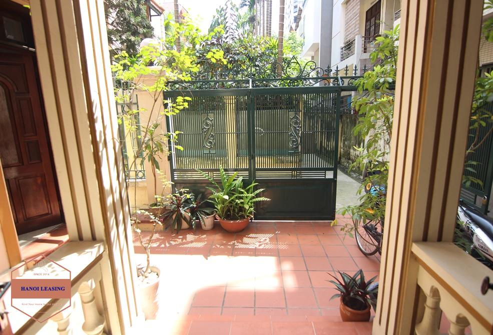 Nice 4 bedrooms house for lease in Tay Ho