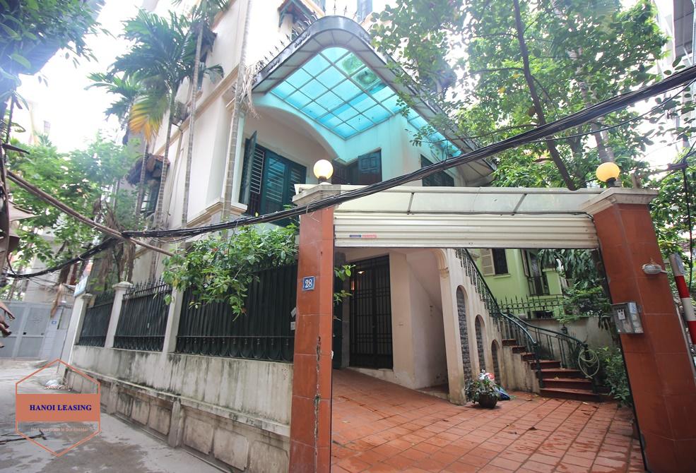 Gorgeous house in Tay Ho district for rent