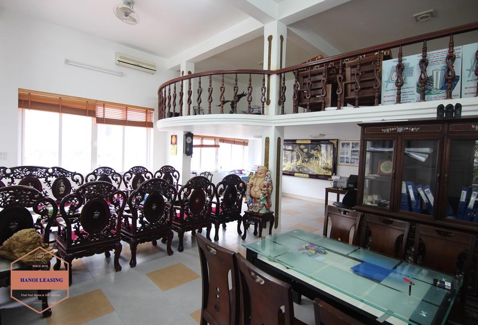 Office for rent in Tay Ho district