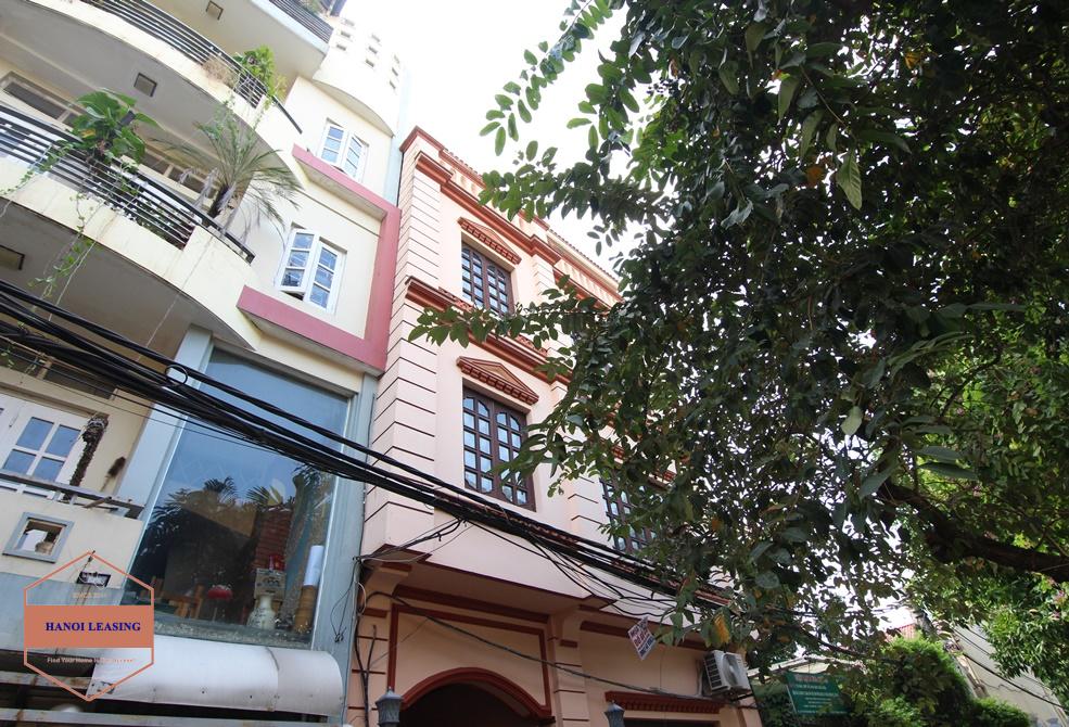 Four bedrooms house for rent in Tay Ho district, Hanoi