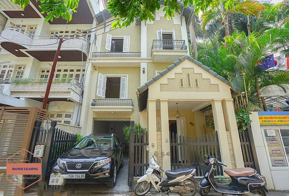 A cozy four-bedroom house with a lovely garden in Tay Ho district, Ha Noi