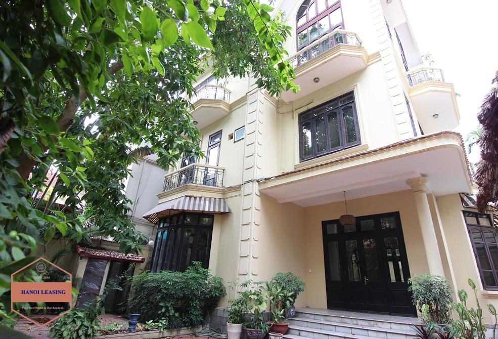 Villa with private swimming pool and large garden for rent in Tay Ho