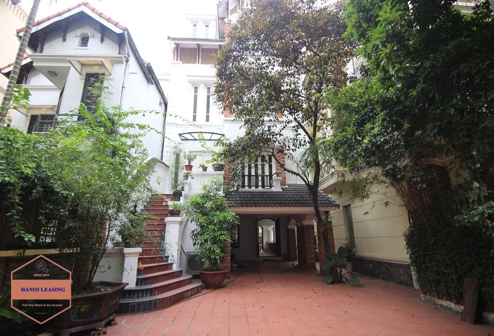 Stunning villa with swimming pool for rent in Tay Ho, Hanoi