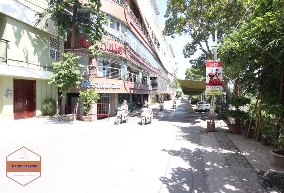 170 sqm office for rent in the heart of Tay Ho, Hanoi