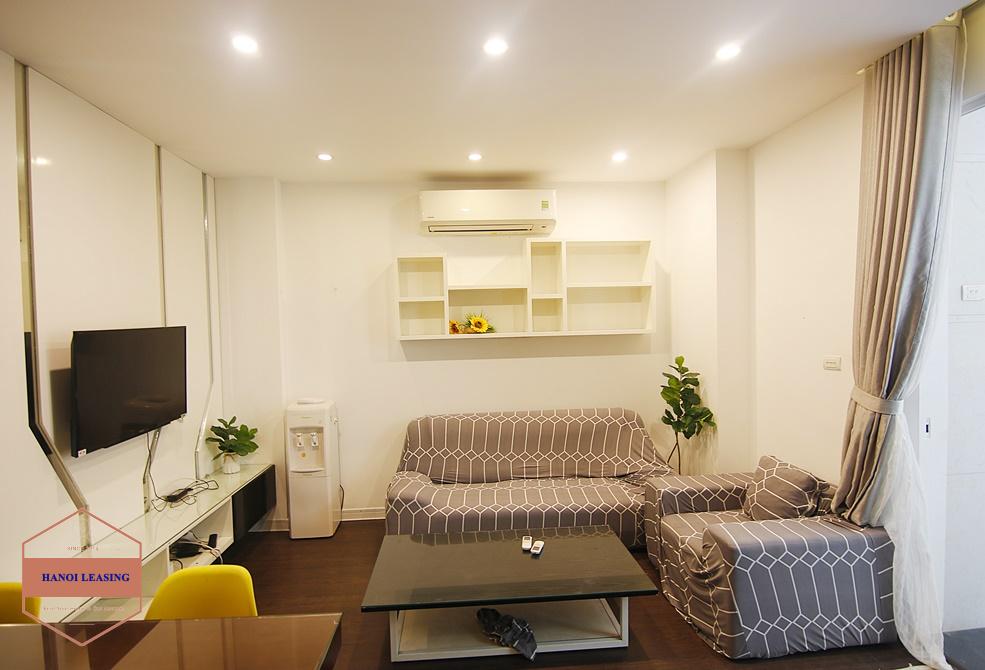 Nice 02 bedrooms apartment for rent in Tay Ho area