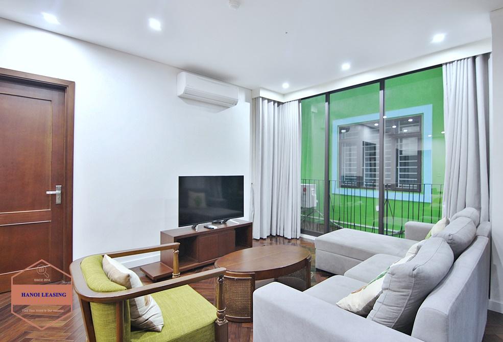 A beautiful 2 bedrooms apartment with high quality furnitures in Dang Thai Mai, Tay Ho