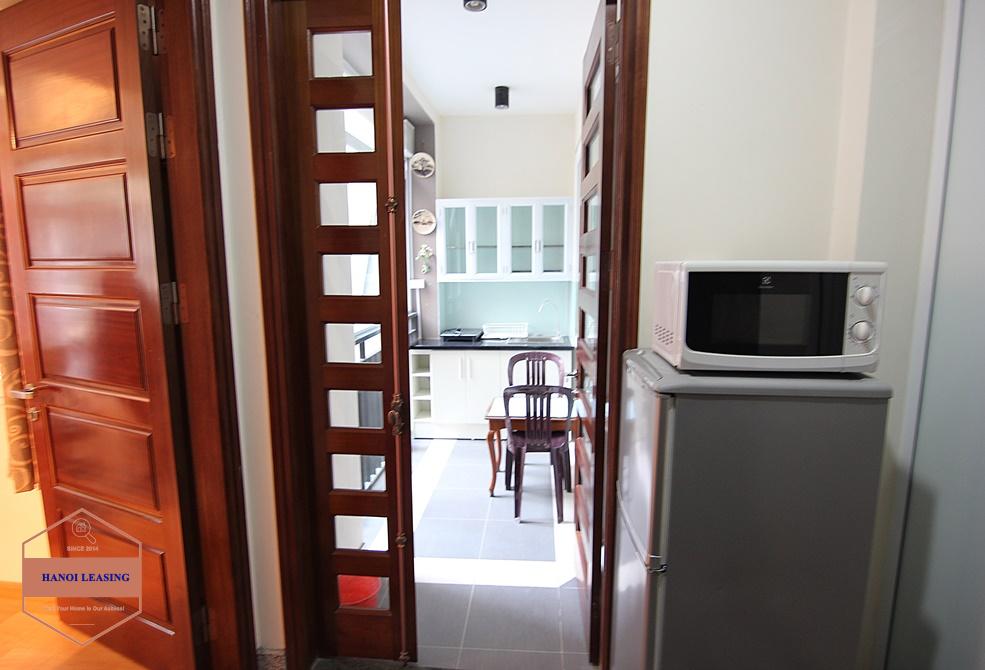 One bed apartment to rent in Tay Ho, very bright and airy