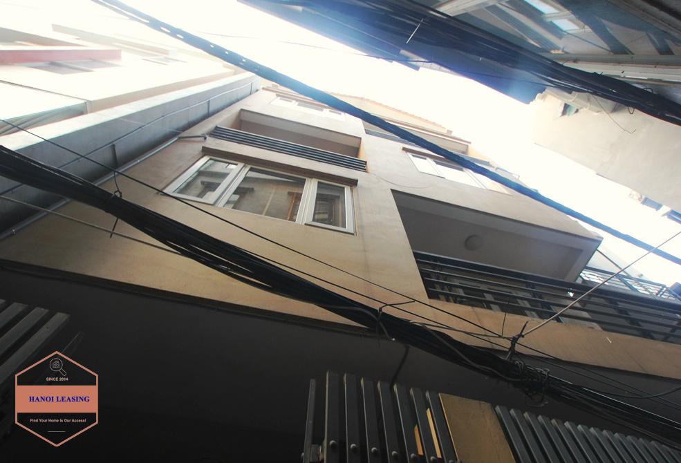Nice house with 04 bedrooms for rent in Dang Thai Mai st, Tay Ho, Hanoi