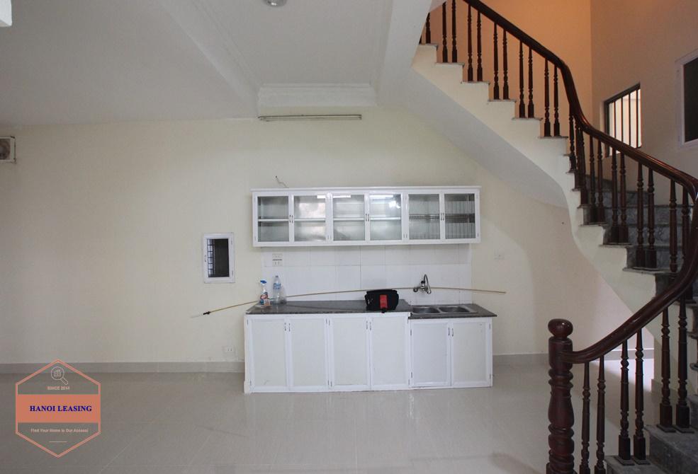 3 bedrooms house for rent on Dang Thai Mai street, Tay Ho, Hanoi - unfurnished