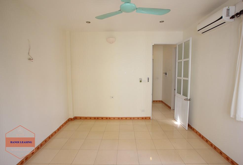 4- floor house with nice yard for rent in Tay Ho district 4- floor house with nice yard for rent in Tay Ho district