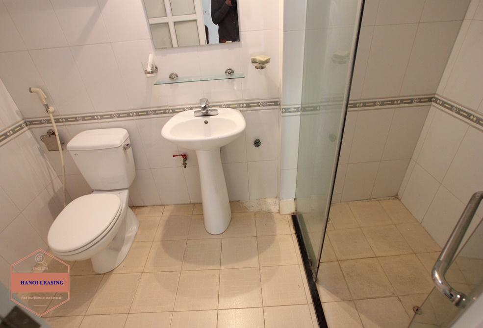 4- floor house with nice yard for rent in Tay Ho district 4- floor house with nice yard for rent in Tay Ho district