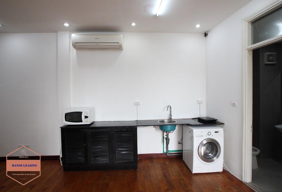 Spacious studio avaible for rent in Dang Thai Mai street, Tay Ho, Hanoi Spacious studio avaible for rent in Dang Thai Mai street, Tay Ho, Hanoi