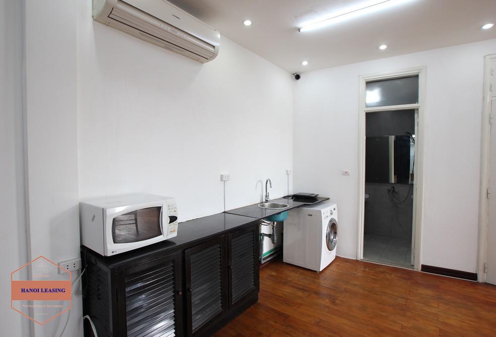 Spacious studio avaible for rent in Dang Thai Mai street, Tay Ho, Hanoi Spacious studio avaible for rent in Dang Thai Mai street, Tay Ho, Hanoi