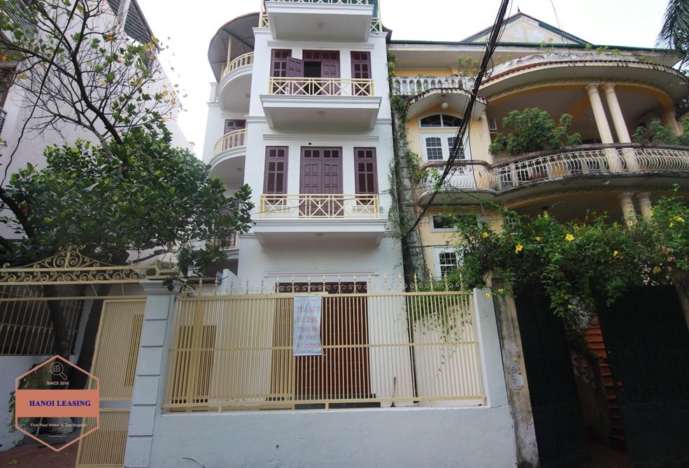 A house with lots of rooms for rent in Dang Thai Mai, Quang An, Tay Ho, Hanoi