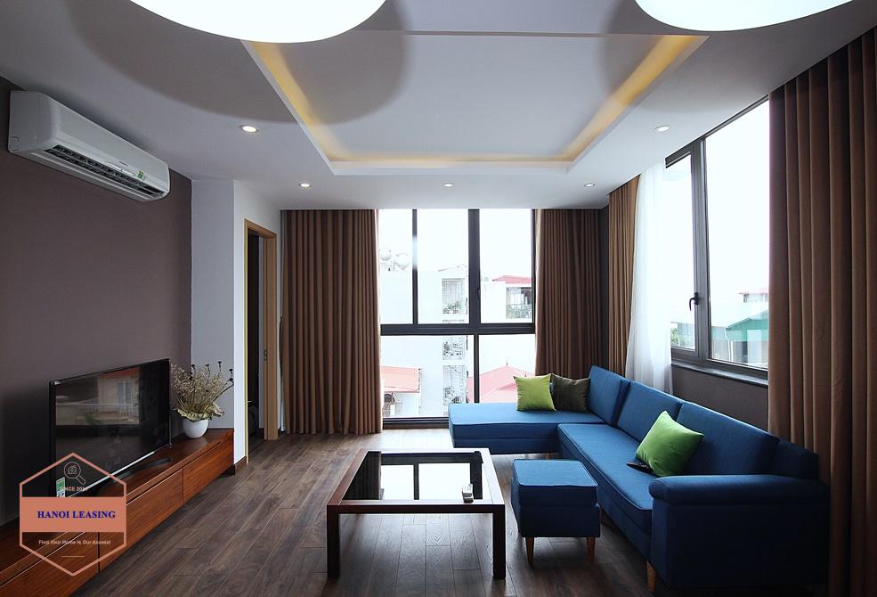 Well-furnished 2 bedrooms apartment with lakeview for rent in Dang Thai Mai area