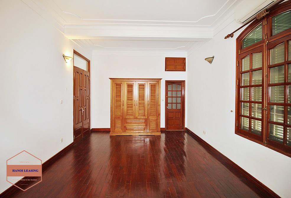 550 sqm garden and swimming pool villa for rent in Tay Ho 550 sqm garden and swimming pool villa for rent in Tay Ho