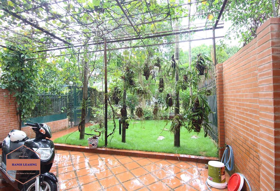 Green house for rent in Tay Ho, Hanoi
