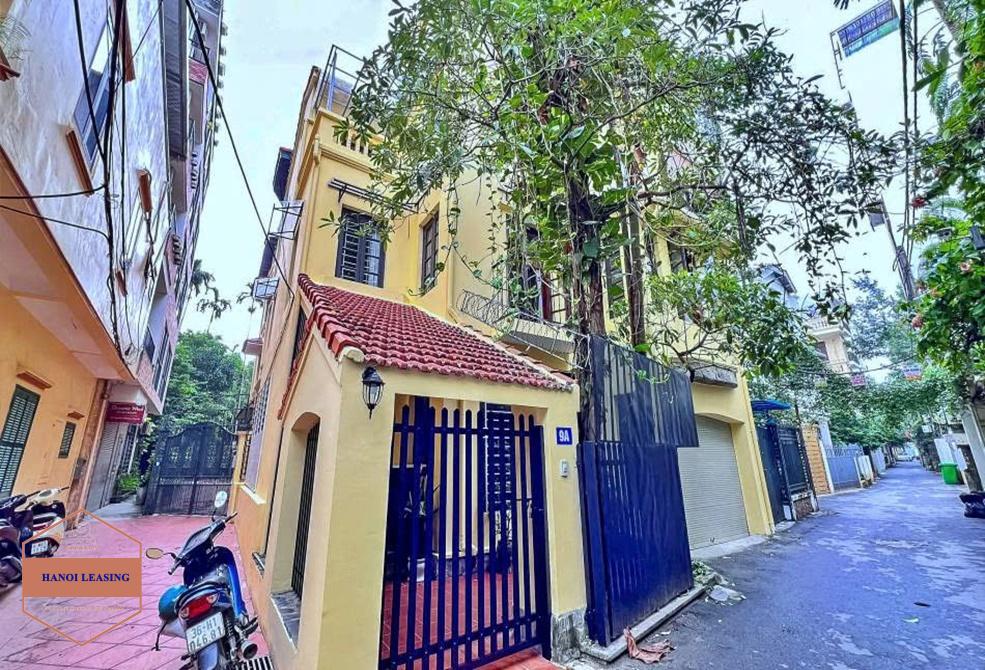 Lovely 3 bedrooms house for rent in Tay Ho