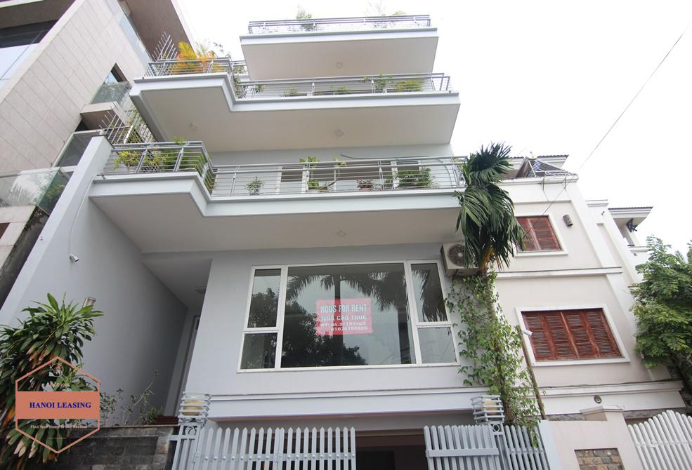 Lake view modern house for rent in Tay Ho, Hanoi