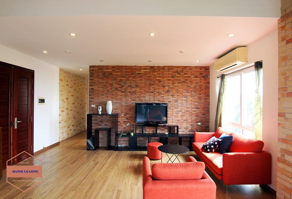 02 bedroom apartment in a quiet alley on Dang Thai Mai street, Tay Ho district, Hanoi