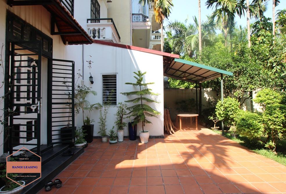 Charming house with pool, large yard and garden in Dang Thai Mai