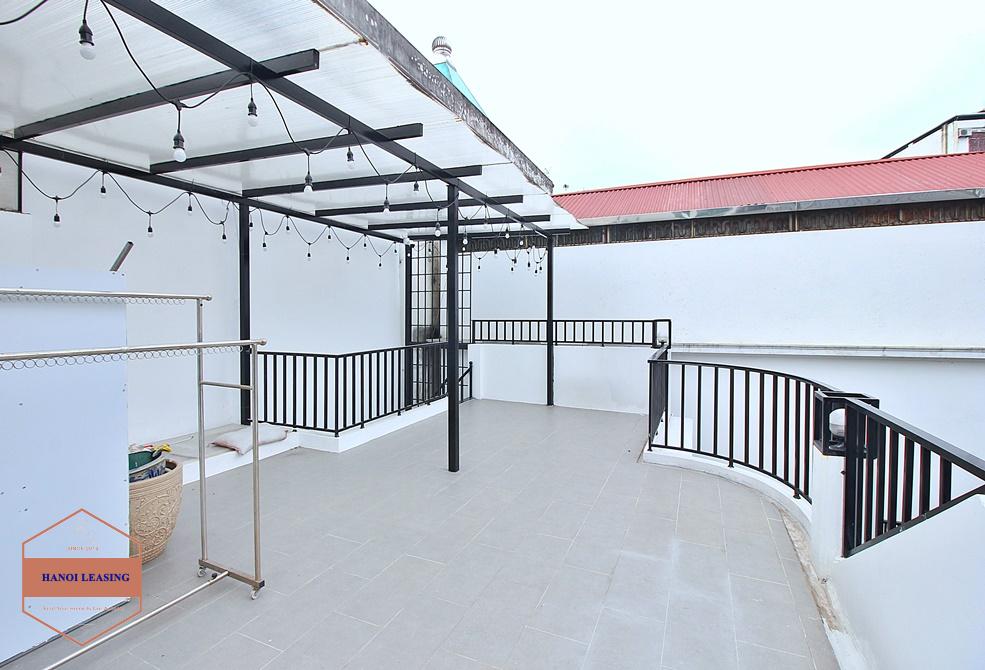 Four bedrooms house avaible for lease in Tay Ho district, Hanoi Four bedrooms house avaible for lease in Tay Ho district, Hanoi
