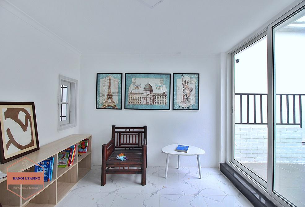 Four bedrooms house avaible for lease in Tay Ho district, Hanoi Four bedrooms house avaible for lease in Tay Ho district, Hanoi