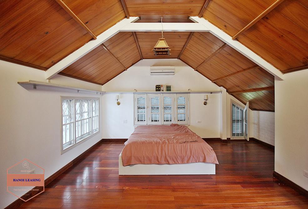 Four bedrooms house avaible for lease in Tay Ho district, Hanoi Four bedrooms house avaible for lease in Tay Ho district, Hanoi