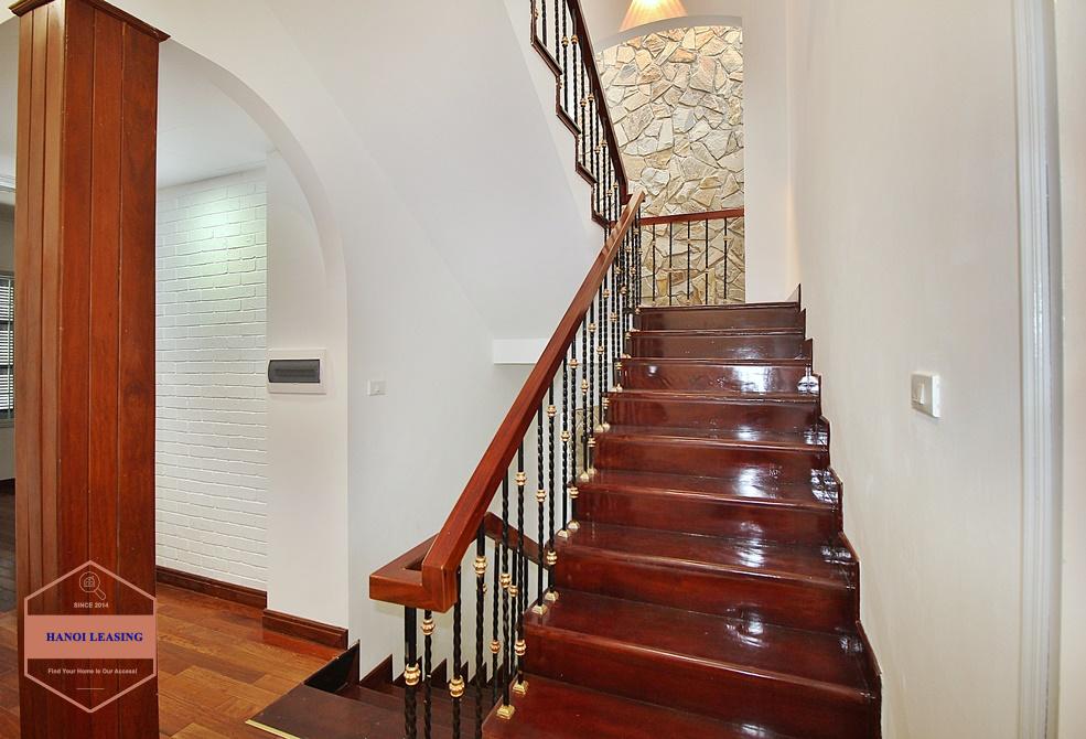 Four bedrooms house avaible for lease in Tay Ho district, Hanoi Four bedrooms house avaible for lease in Tay Ho district, Hanoi