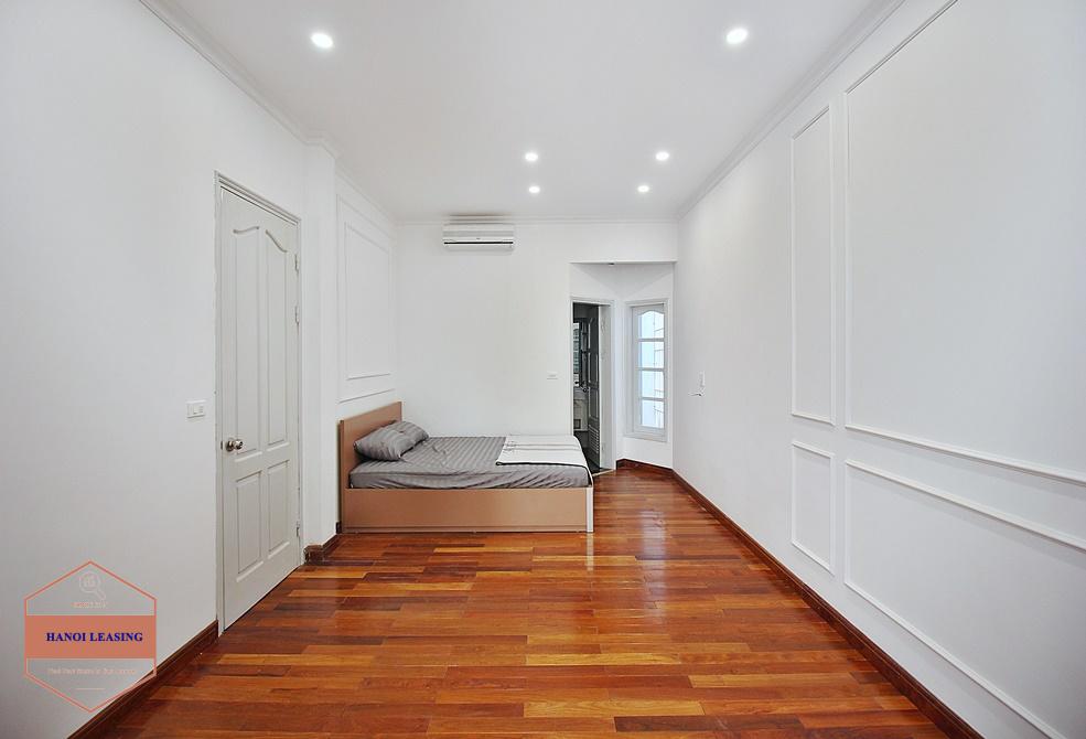 Four bedrooms house avaible for lease in Tay Ho district, Hanoi Four bedrooms house avaible for lease in Tay Ho district, Hanoi