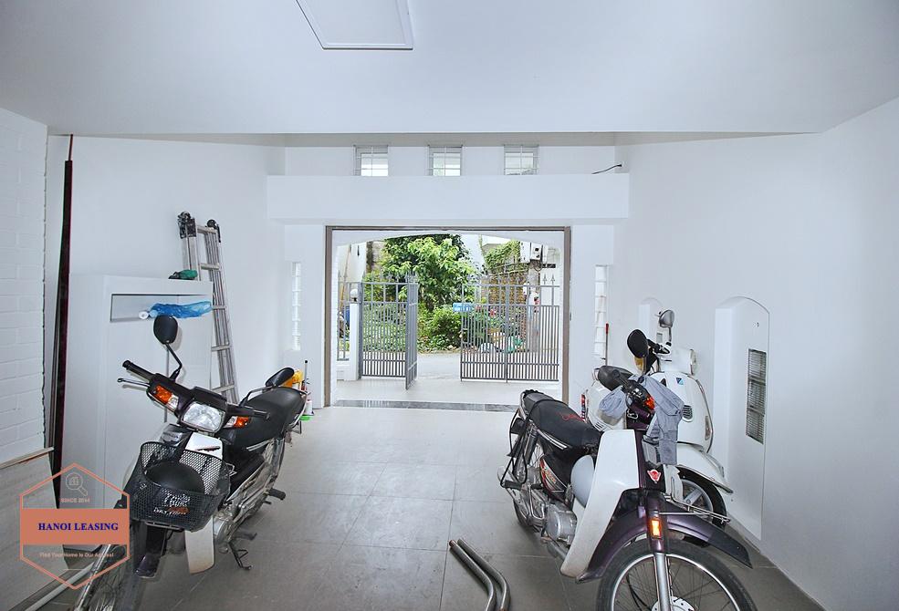 Four bedrooms house avaible for lease in Tay Ho district, Hanoi Four bedrooms house avaible for lease in Tay Ho district, Hanoi