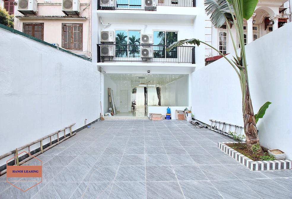 Brand new house for office, shops... in Dang Thai Mai, Tay Ho, Hanoi Brand new house for office, shops... in Dang Thai Mai, Tay Ho, Hanoi