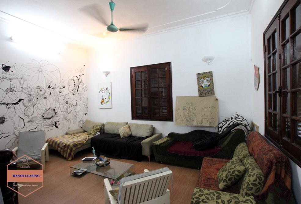 Nice house with big yard for lease in Dang Thai Mai st, Tay Ho, Hanoi Nice house with big yard for lease in Dang Thai Mai st, Tay Ho, Hanoi