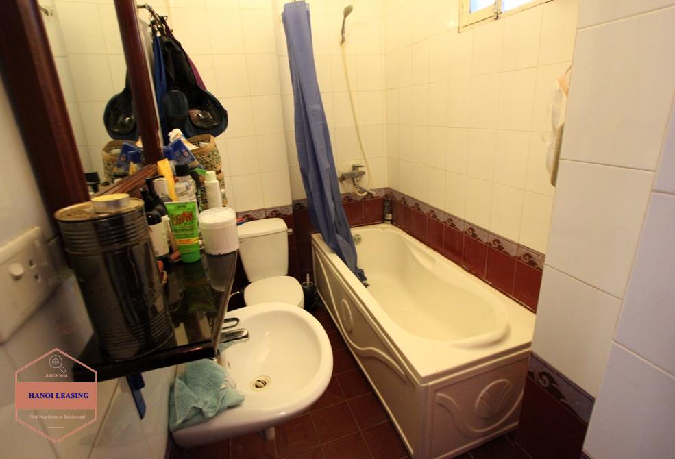 Nice house with big yard for lease in Dang Thai Mai st, Tay Ho, Hanoi Nice house with big yard for lease in Dang Thai Mai st, Tay Ho, Hanoi