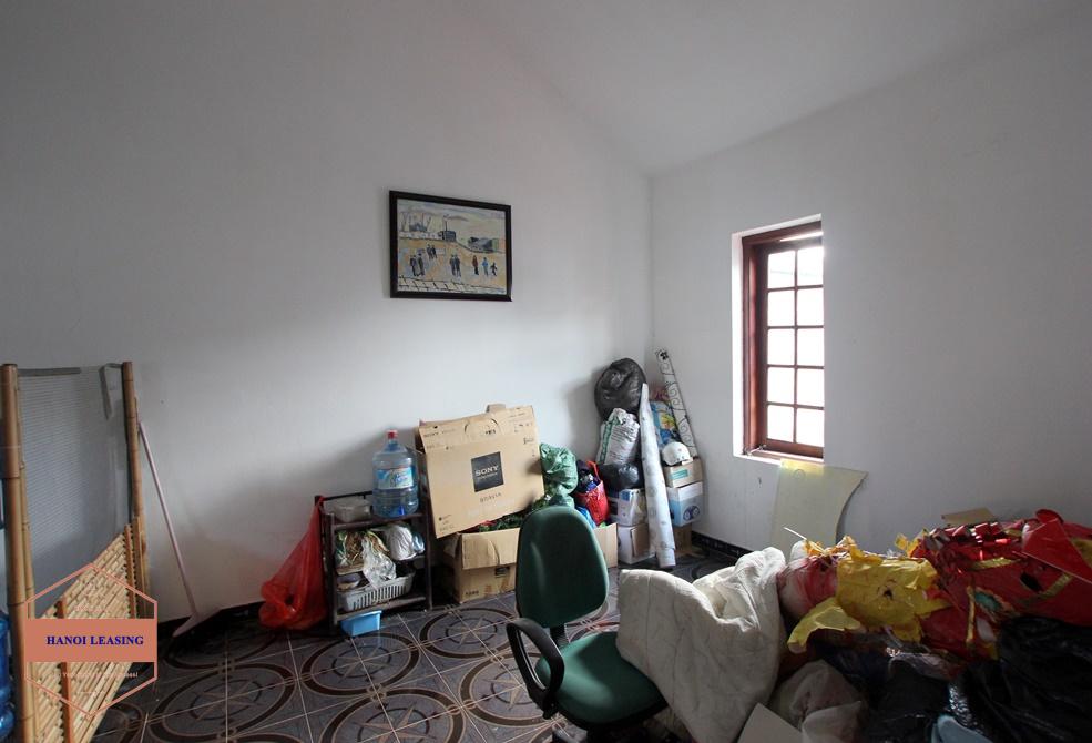 Nice house with big yard for lease in Dang Thai Mai st, Tay Ho, Hanoi Nice house with big yard for lease in Dang Thai Mai st, Tay Ho, Hanoi