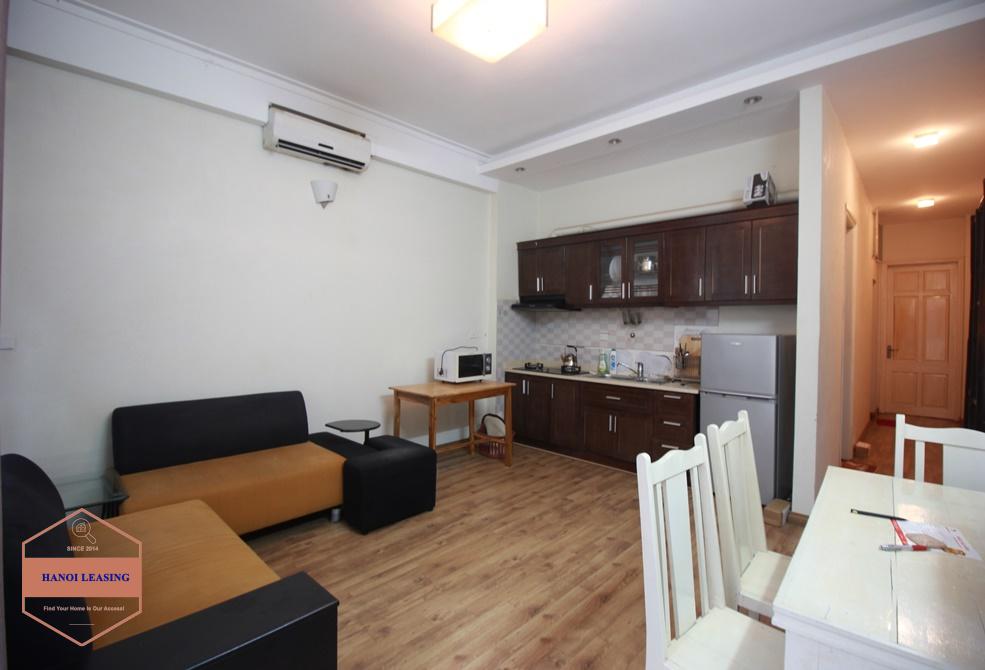 Cheap 02 bedrooms apartment for rent in Dang Thai Mai street, Tay Ho district, Hanoi