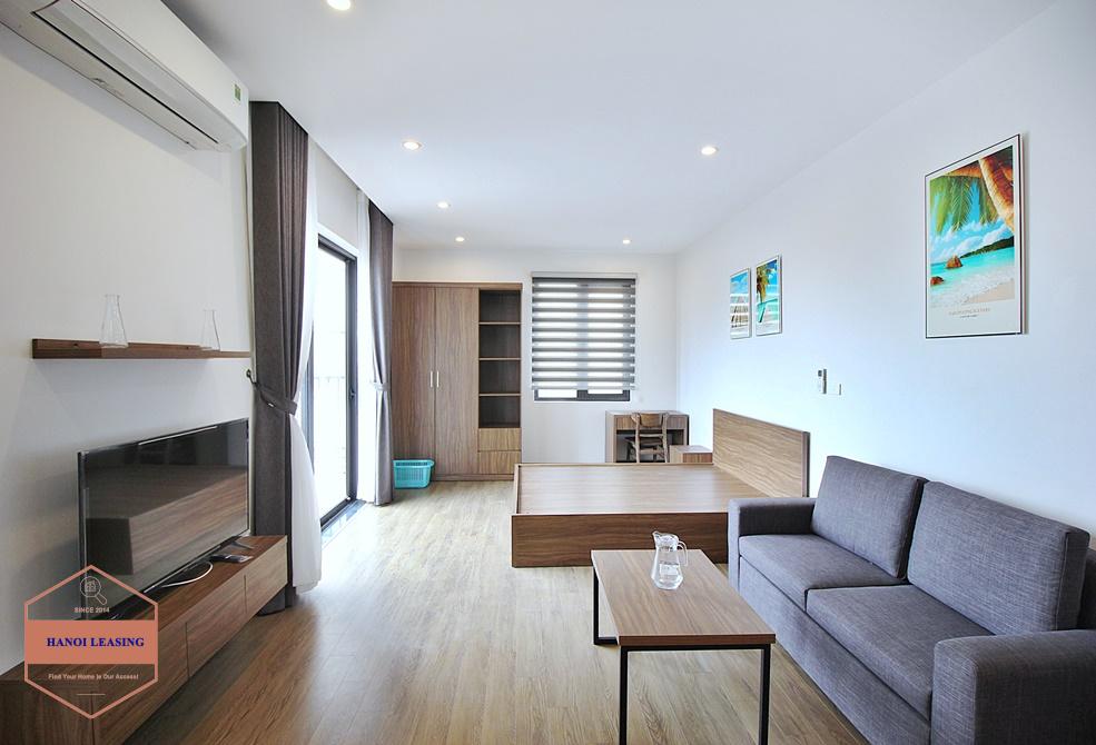 Bright studio for rent in Dang Thai Mai street, Tay Ho district, Hanoi