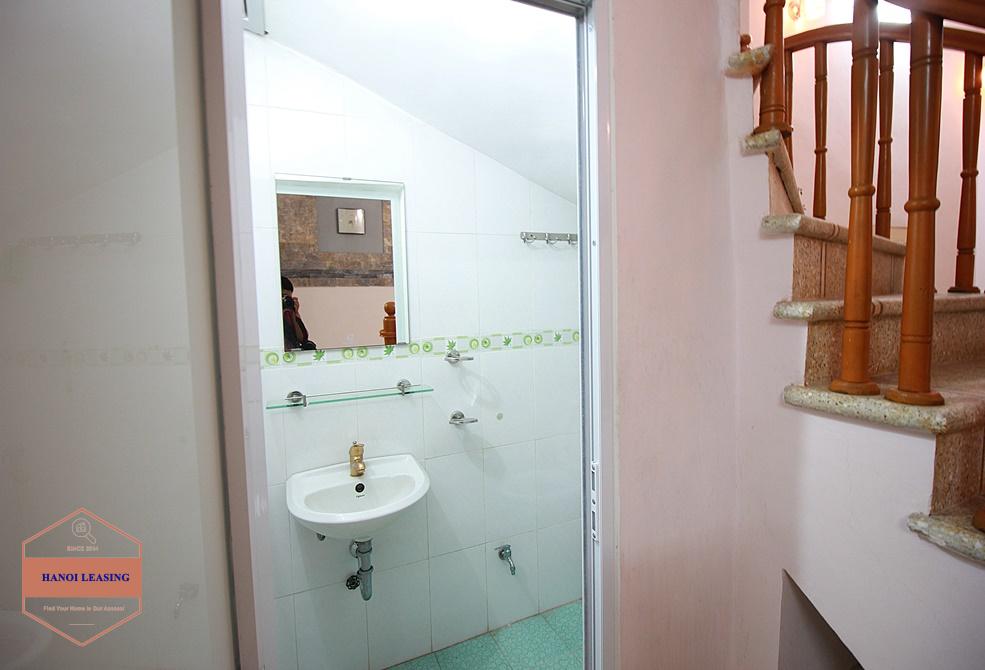 Spacious 4 bedrooms house for rent on Dang Thai Mai street, Tay Ho Spacious 4 bedrooms house for rent on Dang Thai Mai street, Tay Ho