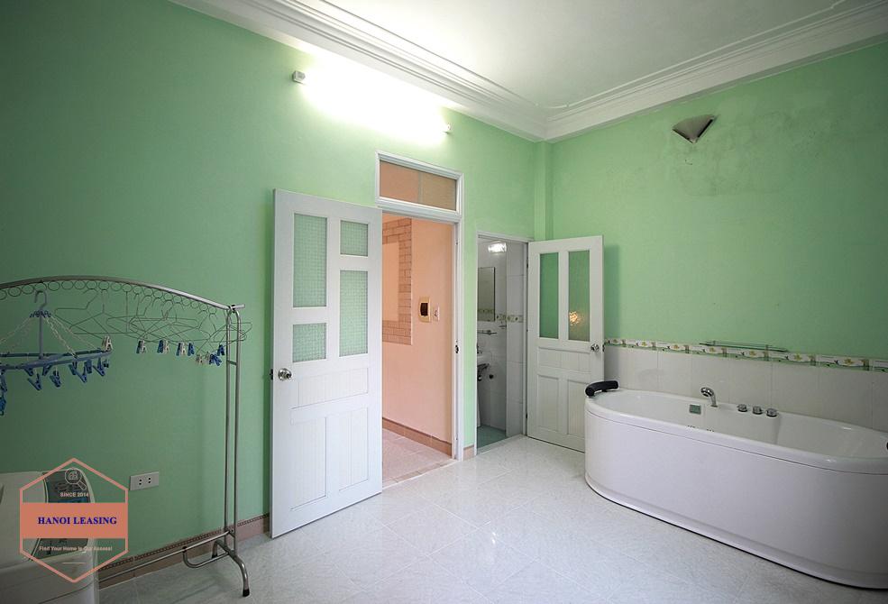 Spacious 4 bedrooms house for rent on Dang Thai Mai street, Tay Ho Spacious 4 bedrooms house for rent on Dang Thai Mai street, Tay Ho