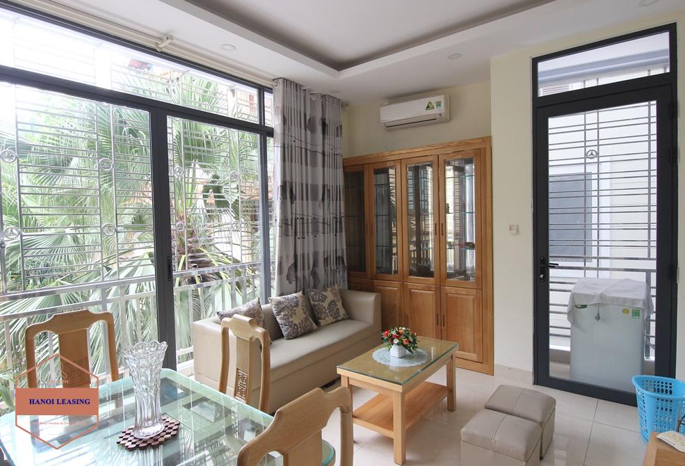 A cheap 2 bedrooms apartment for rent in Dang Thai Mai, Tay Ho, Hanoi