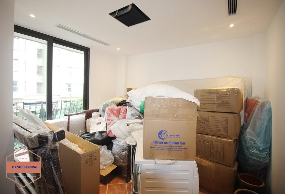 An unique and strange style 4 bedrooms apartment for rent in Dang Thai Mai, Tay Ho, Hanoi An unique and strange style 4 bedrooms apartment for rent in Dang Thai Mai, Tay Ho, Hanoi