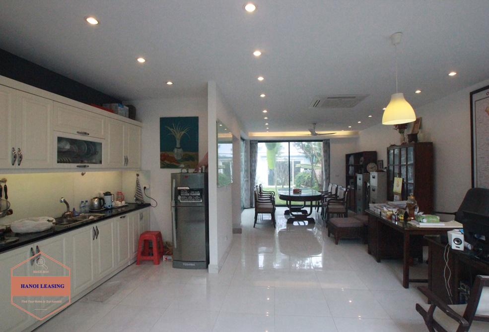 Beautiful house with large garden for rent in Tay Ho area, Hanoi Beautiful house with large garden for rent in Tay Ho area, Hanoi