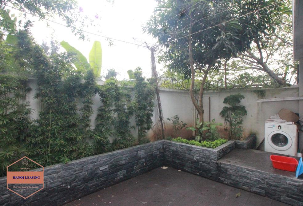 Beautiful house with large garden for rent in Tay Ho area, Hanoi Beautiful house with large garden for rent in Tay Ho area, Hanoi