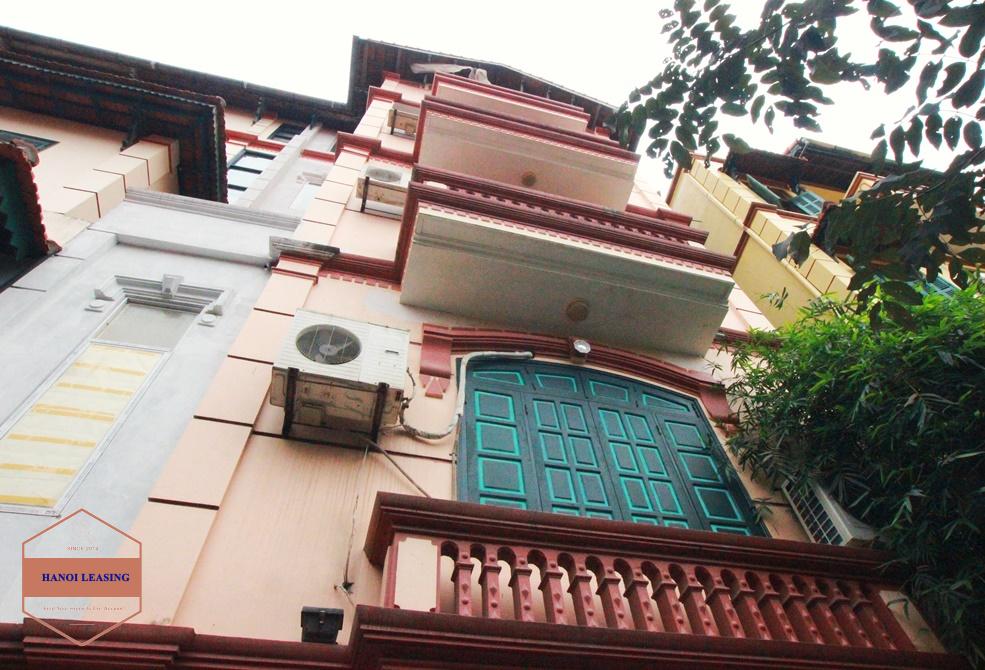 Quiet house for rent in Dang Thai Mai street, Tay Ho, Hanoi