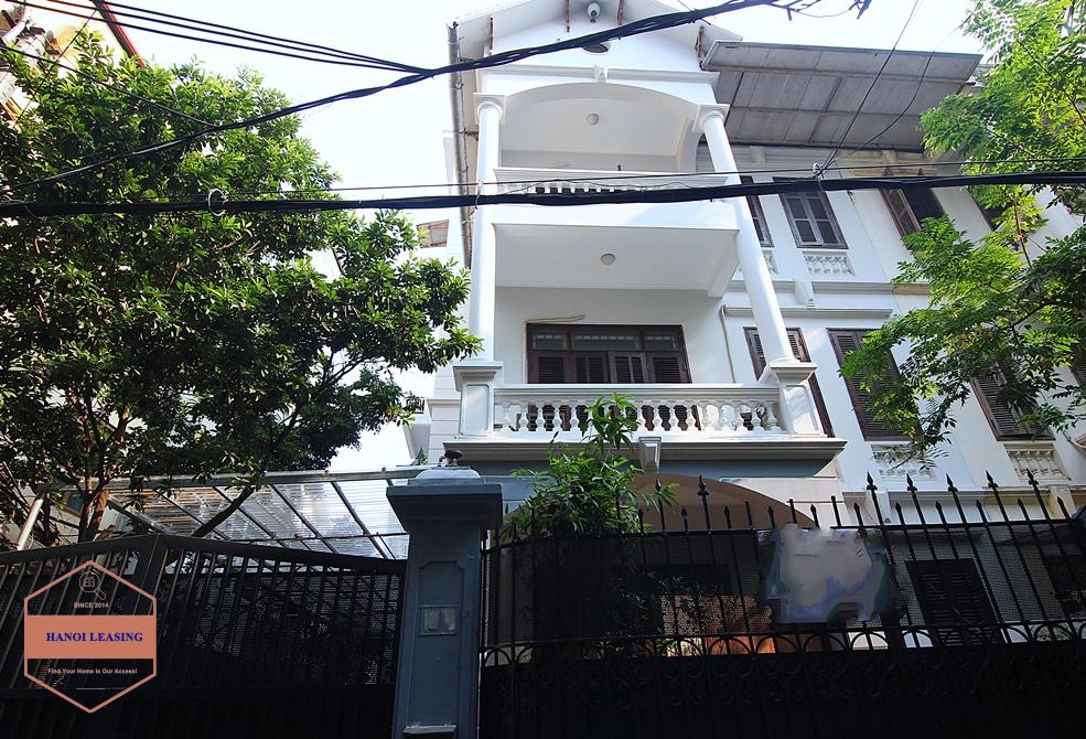 Affordable villa with large patio for rent in Tay Ho