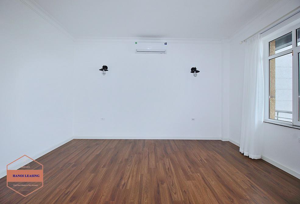 Lake view unfurnished house for rent in Dang Thai Mai, Tay Ho Lake view unfurnished house for rent in Dang Thai Mai, Tay Ho