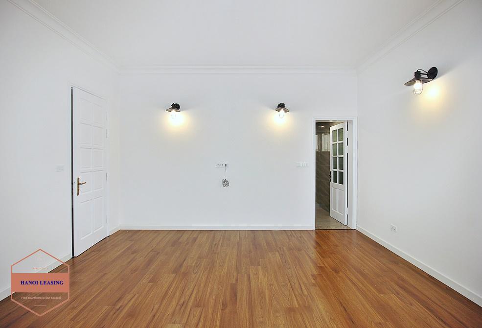 Lake view unfurnished house for rent in Dang Thai Mai, Tay Ho Lake view unfurnished house for rent in Dang Thai Mai, Tay Ho